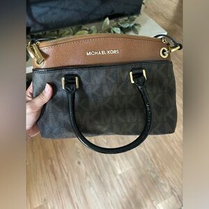 Michael Kors Cross Body Bag